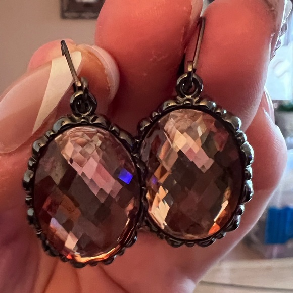 Joan Rivers faceted Lucite drop Earrings - Picture 1 of 3
